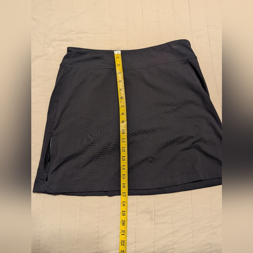 SALE -- Athleta Black Skirt, Women's Size Medium - Picture 7 of 8